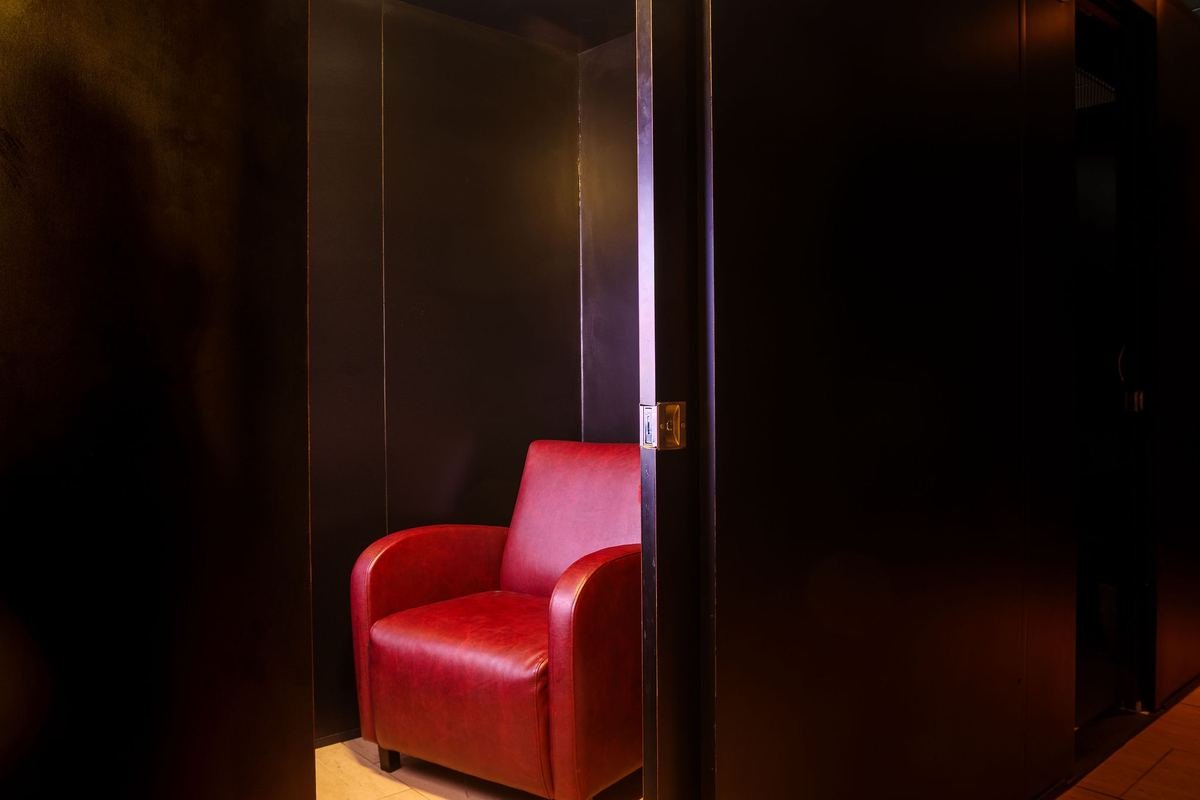 A fantasy-themed private booth at Luxe